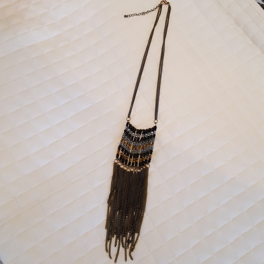 Pretty necklace with chains and beads.